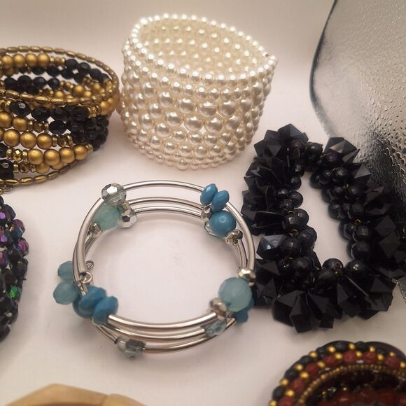 Lot of 18 used unbranded bracelets - Picture 8 of 11